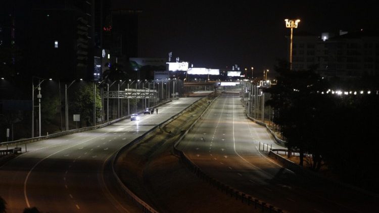 Centro da Cidade do Panamá praticamente deserto, após o toque de recolher imposto pelo governo, para evitar contágios com o Covid-19.