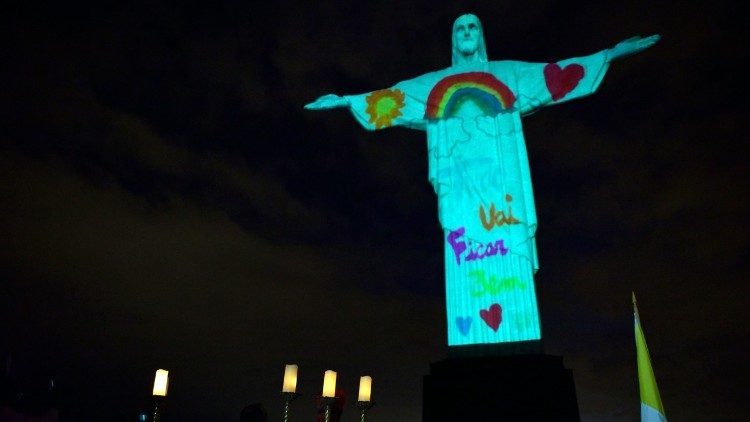 A projeção de imagens no Cristo Redentor