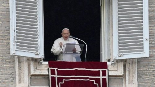 O Papa: Advento, esperar o Senhor com felicidade mesmo em meio às tribulações
