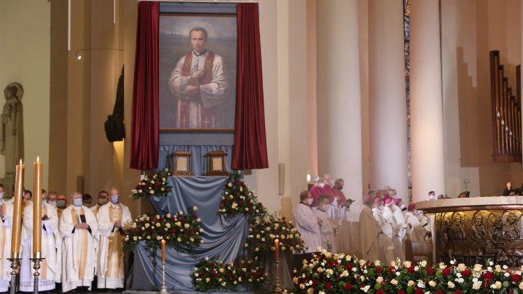 Beatificado padre Macha
