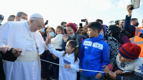 Francisco em Lesbos: migração, paremos este naufrágio de civilização