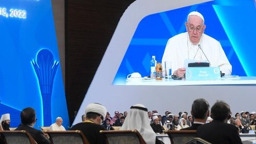 Papa: em nome de Deus e pela humanidade, não a armamentos, sim pela paz!