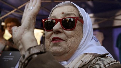 A fundadora das Madres de Plaza de Mayo encontrou sua fé com Francisco