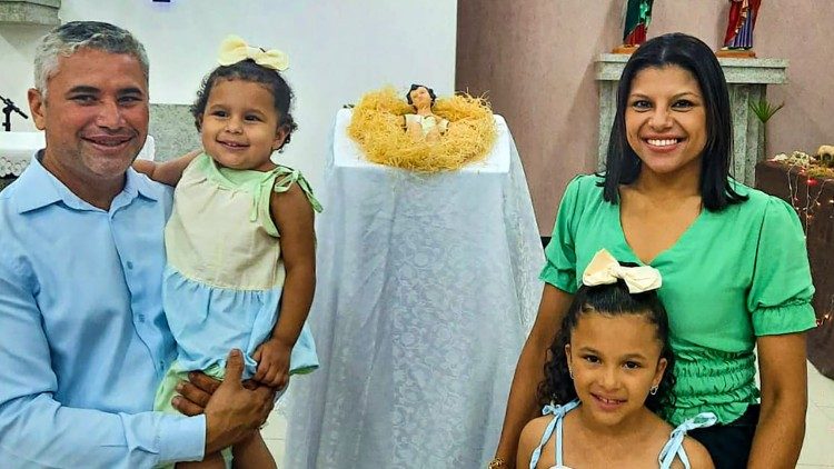 Bonifácio, Rafaela e as filhas - foto de arquivo