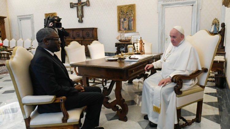 Papa recebe Mukwege, Prêmio Nobel da Paz