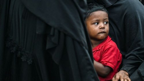 No aniversário do golpe, Ajuda à Igreja que Sofre pede orações por Mianmar 
