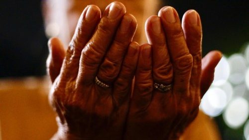 Filipinas: cristãos e muçulmanos se despedem do "bispo do colóquio", falecido aos 89 anos