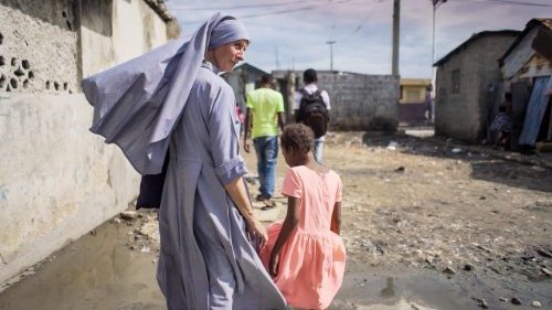 Papa telefona para irmã Paësie, anjo dos pobres no Haiti: "ele encorajou minha missão"