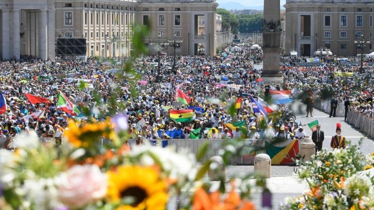 Conclusão da Jornada Mundial da Criança na Praça São Pedro