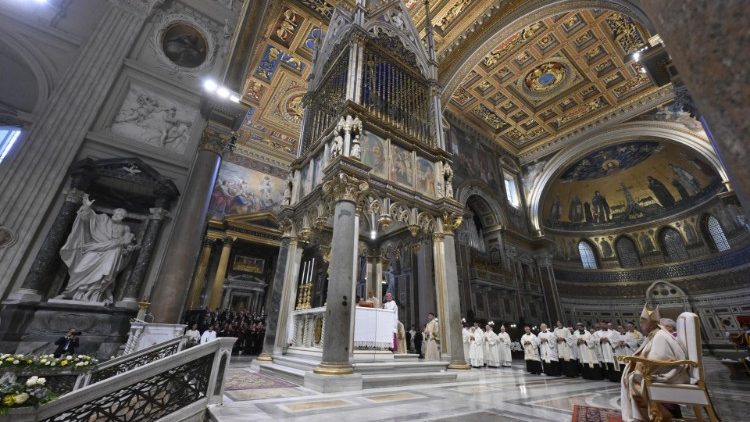 O Papa Francisco durante a missa na Basílica de São João de Latrão