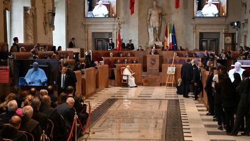 Papa no Capitólio: que Roma continue a mostrar sua verdadeira face, generosa e nobre