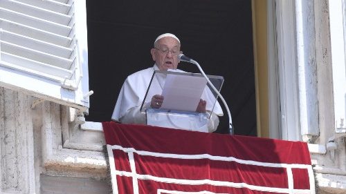 O Papa: Deus cuida de nós com a confiança de um Pai, e espera de nós boas obras