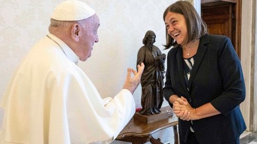 Papa recebe em audiência a nova reitora da Universidade Católica do Sagrado Coração