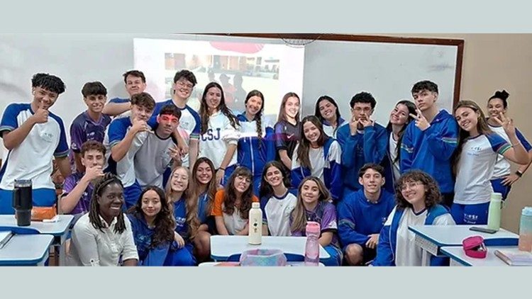 Alunos e alunas do 3º B - ESI-Colégio São José, SP