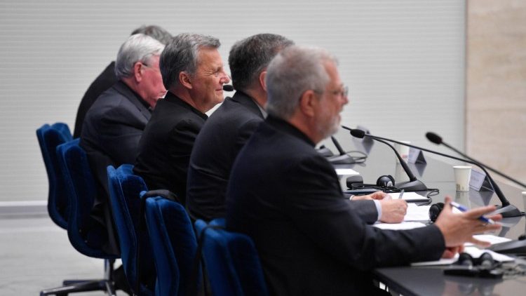 A coletiva na Sala de Imprensa da Santa Sé