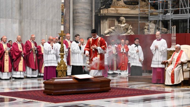 Exéquias na Basílica de São Pedro