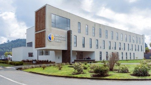 Chile: "Religiões e culturas em diálogo" para a paz, com o cardeal Koovakad