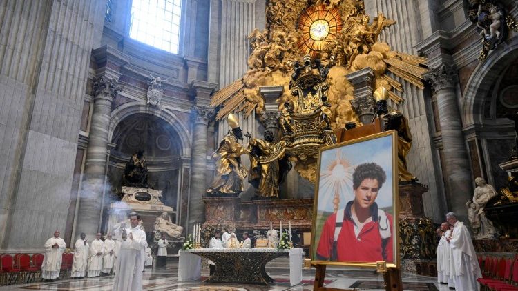 A missa de ação de graças pela canonização de Carlo Acutis