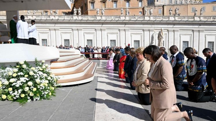 Os leigos que foram instituídos no ministério de catequistas