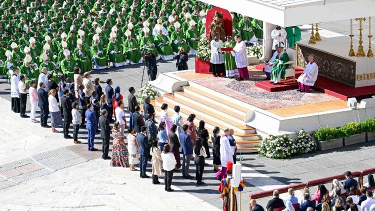 Os trinta e nove leigos que foram instituídos no ministério de catequistas