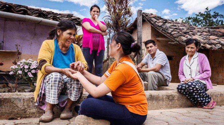 Visita às famílias das comunidades rurais nas zonas de Pichincha