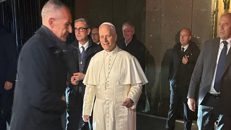 O Papa na saída da residência pontifícia