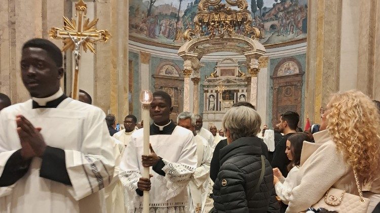 Missa concelebrada por diversos sacerdotes