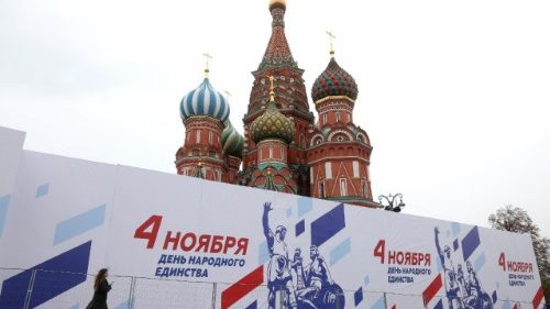 A utopia da união dos 'povos minoritários' no 'pai' russo