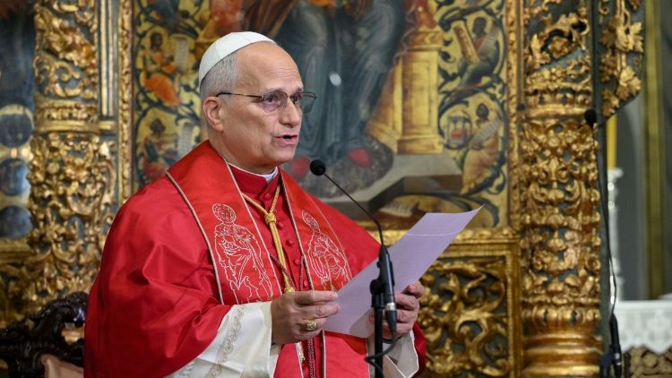 O momento em que o Papa Leão XIV fez a sua saudação