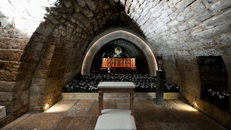 Túmulo de São Charbel Maklūf. Túmulo de São Charbel Maklūf.