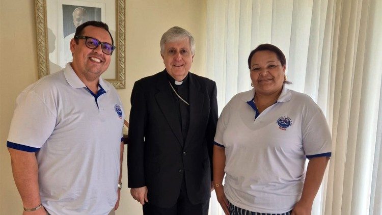 Márcio José da Silva, o núncio dom Giambattista e Elisabete Maria Castro Márcio José da Silva, o núncio dom Giambattista e Elisabete Maria Castro