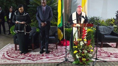 Parolin: Juntos por um Moçambique mais humano e solidário