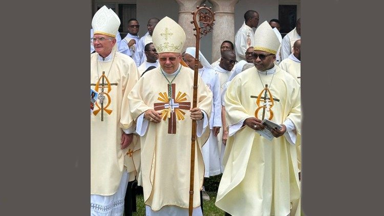 O Arcebispo Henryk M. Jagodziński presidiu à celebração eucarística