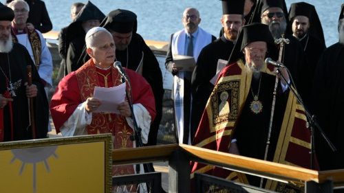 Vigário de Istambul: o Papa na Turquia 'despertou' o desejo de evangelização