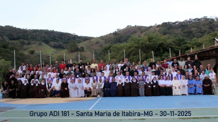 Foto de grupo dos participantes no curso Foto de grupo dos participantes no curso